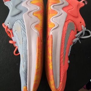 NIKE  GIANNIS IMMORTALIRY SIZE - 7 GS